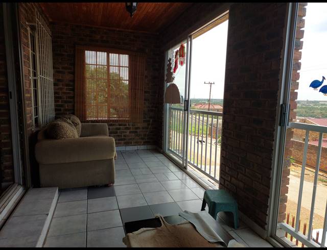 5 BEDROOM HOUSE FOR SALE IN VAALOEWER